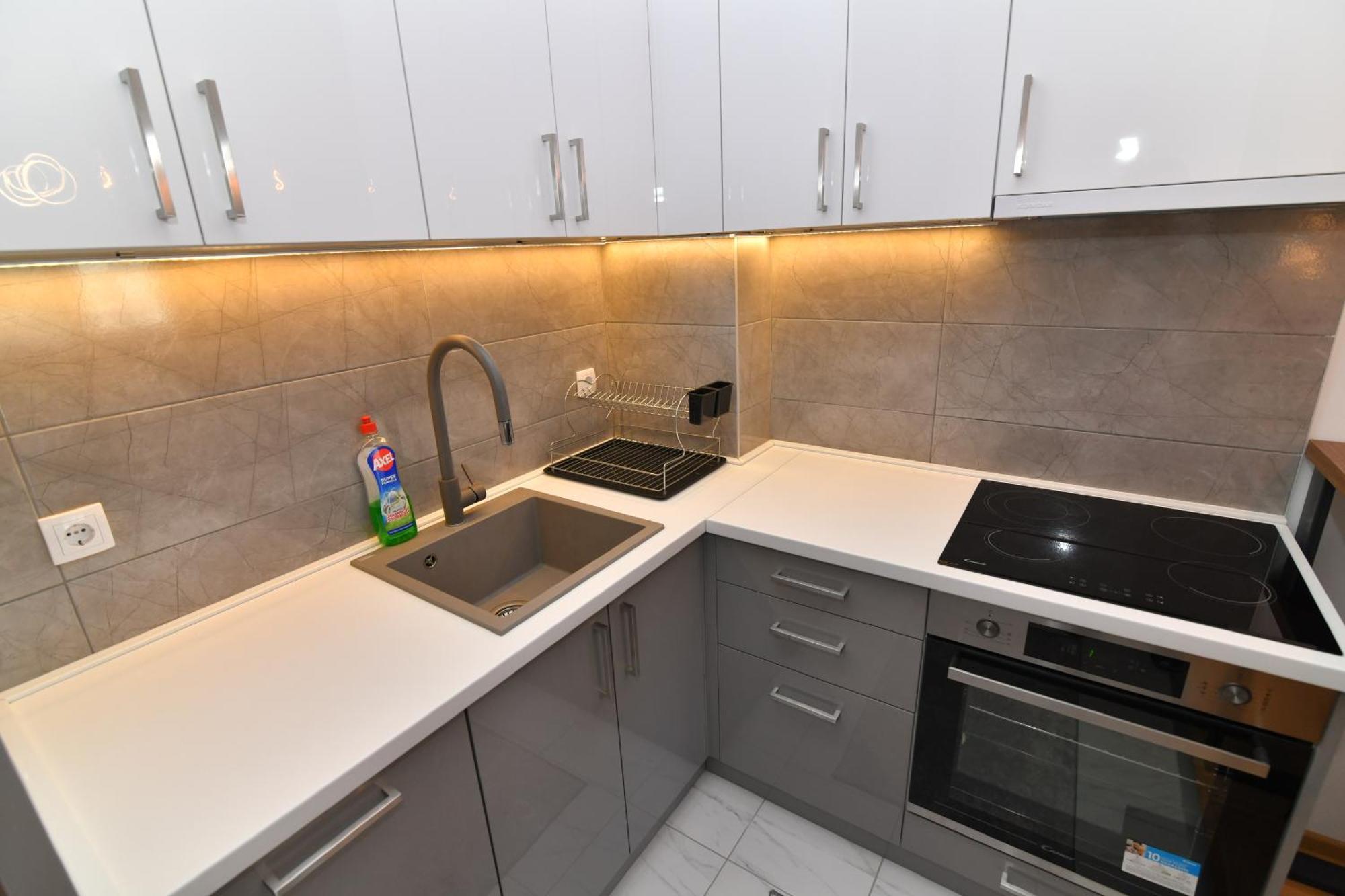 Apartman Dina Apartment Пирот Екстериор снимка